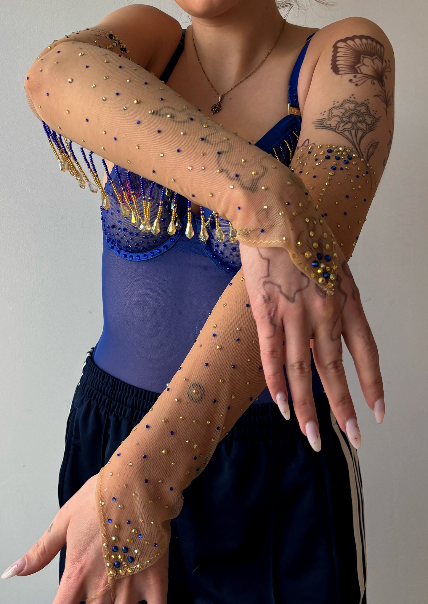 ASF Beaded & Rhinstoned Mesh Gloves *verhuur*
