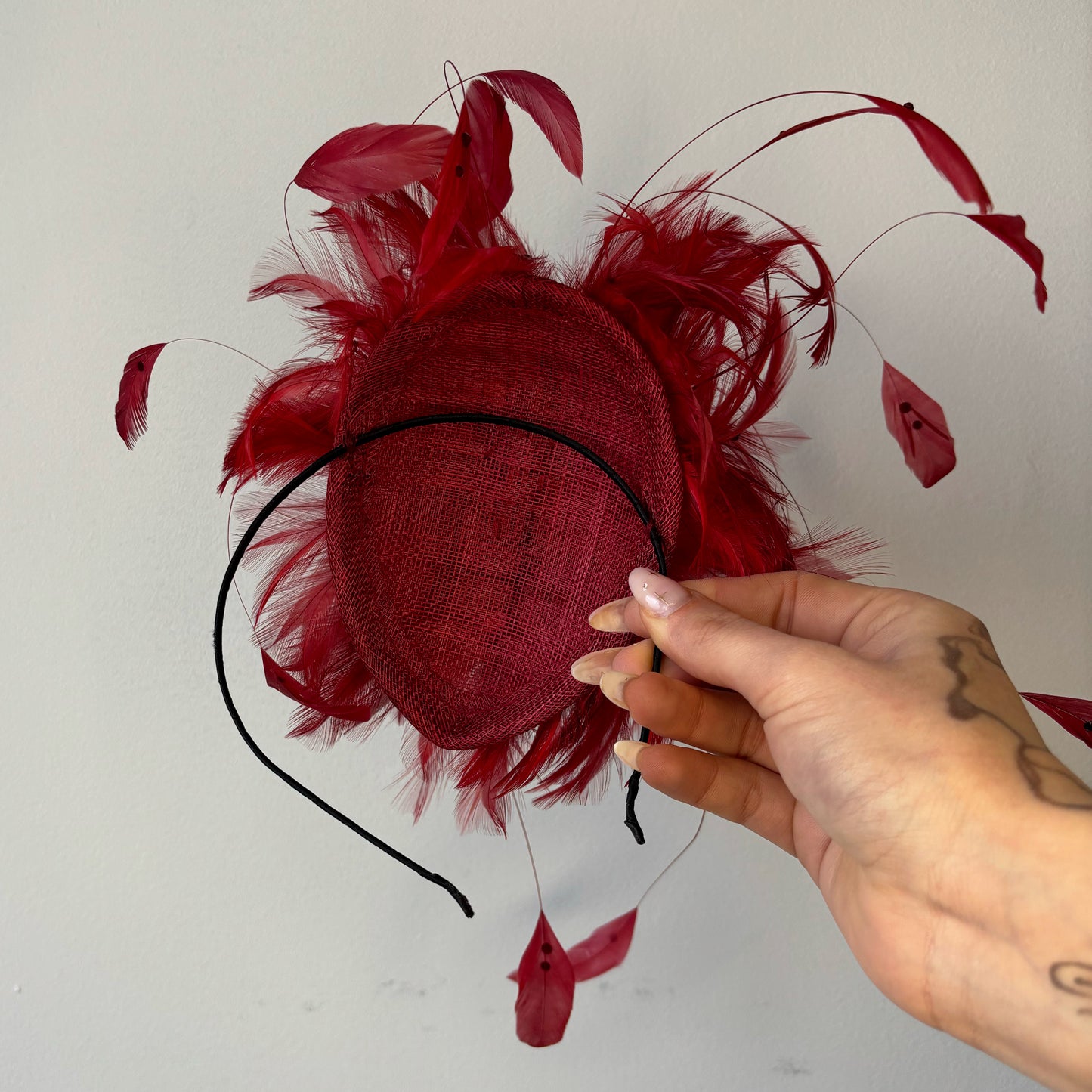 ASF Rhinestone & Feather Fascinator *verhuur*