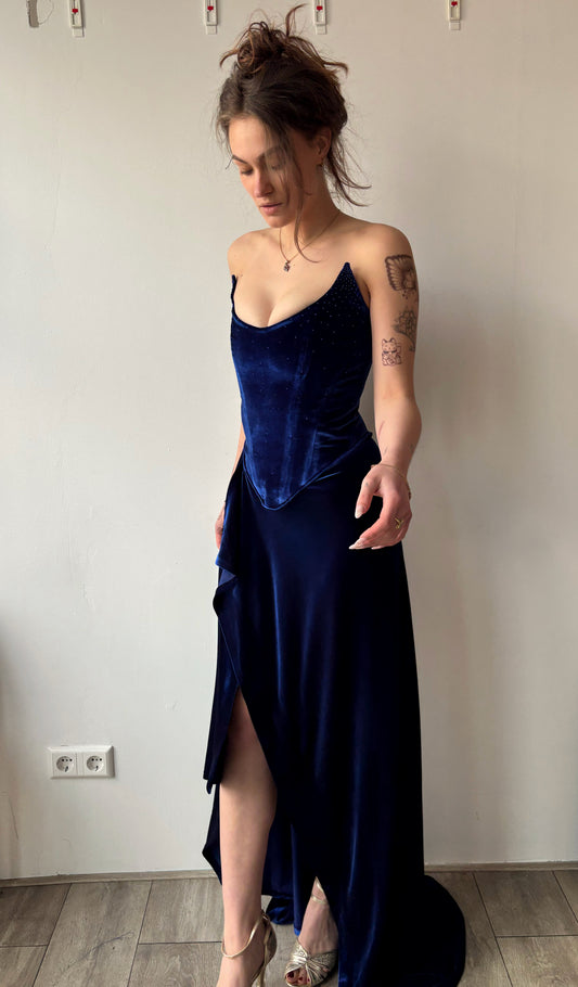 Saffier Velvet ASF Gown *verhuur*