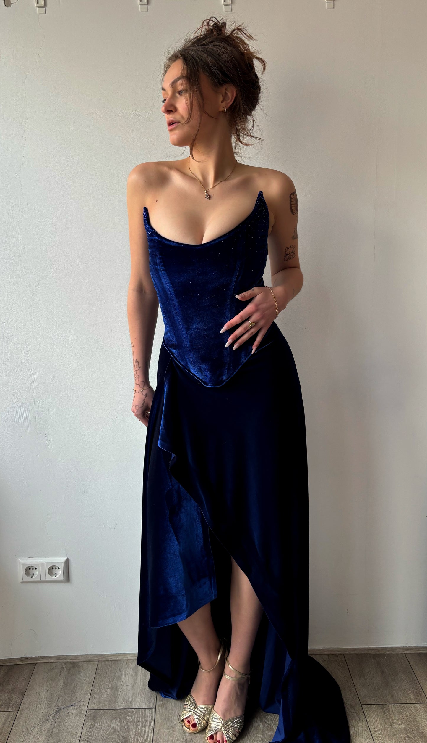 Saffier Velvet ASF Gown *verhuur*