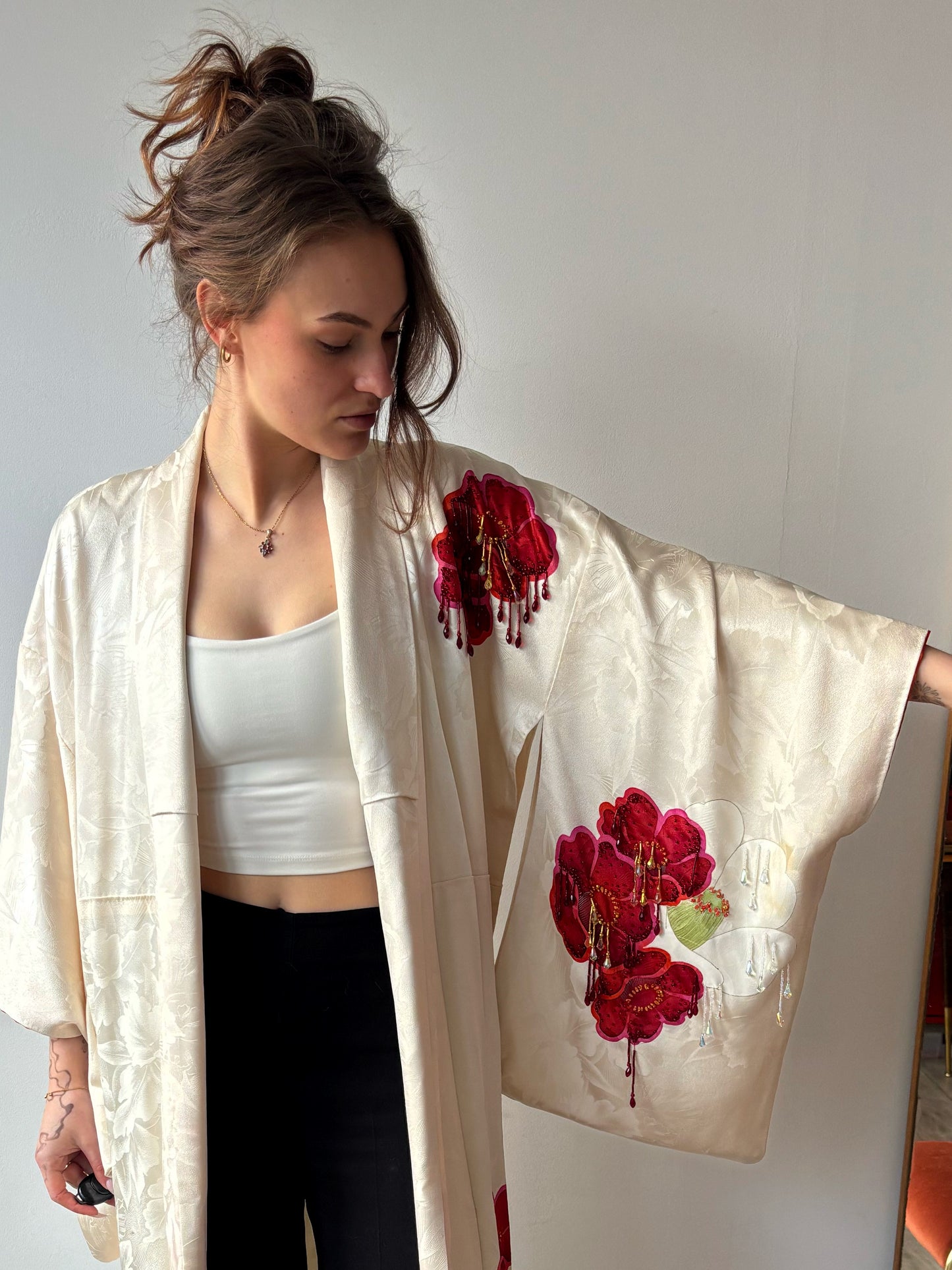 AFS Beaded Poppy Kimono *verhuur*