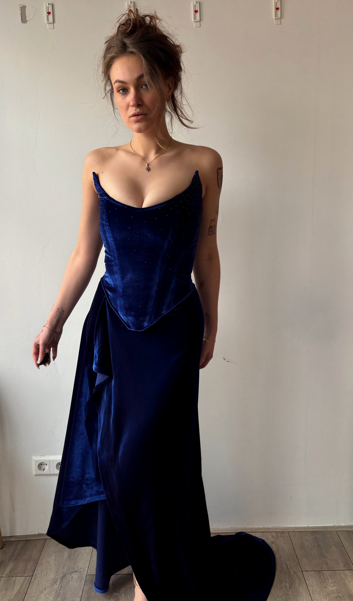 Saffier Velvet ASF Gown *verhuur*