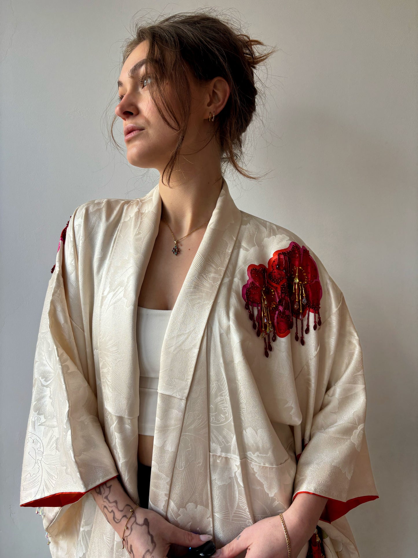 AFS Beaded Poppy Kimono *verhuur*