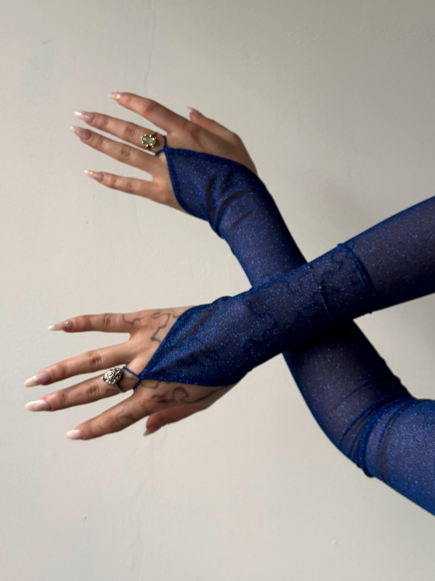 ASF Cobalt Glitter Gloves *verhuur*