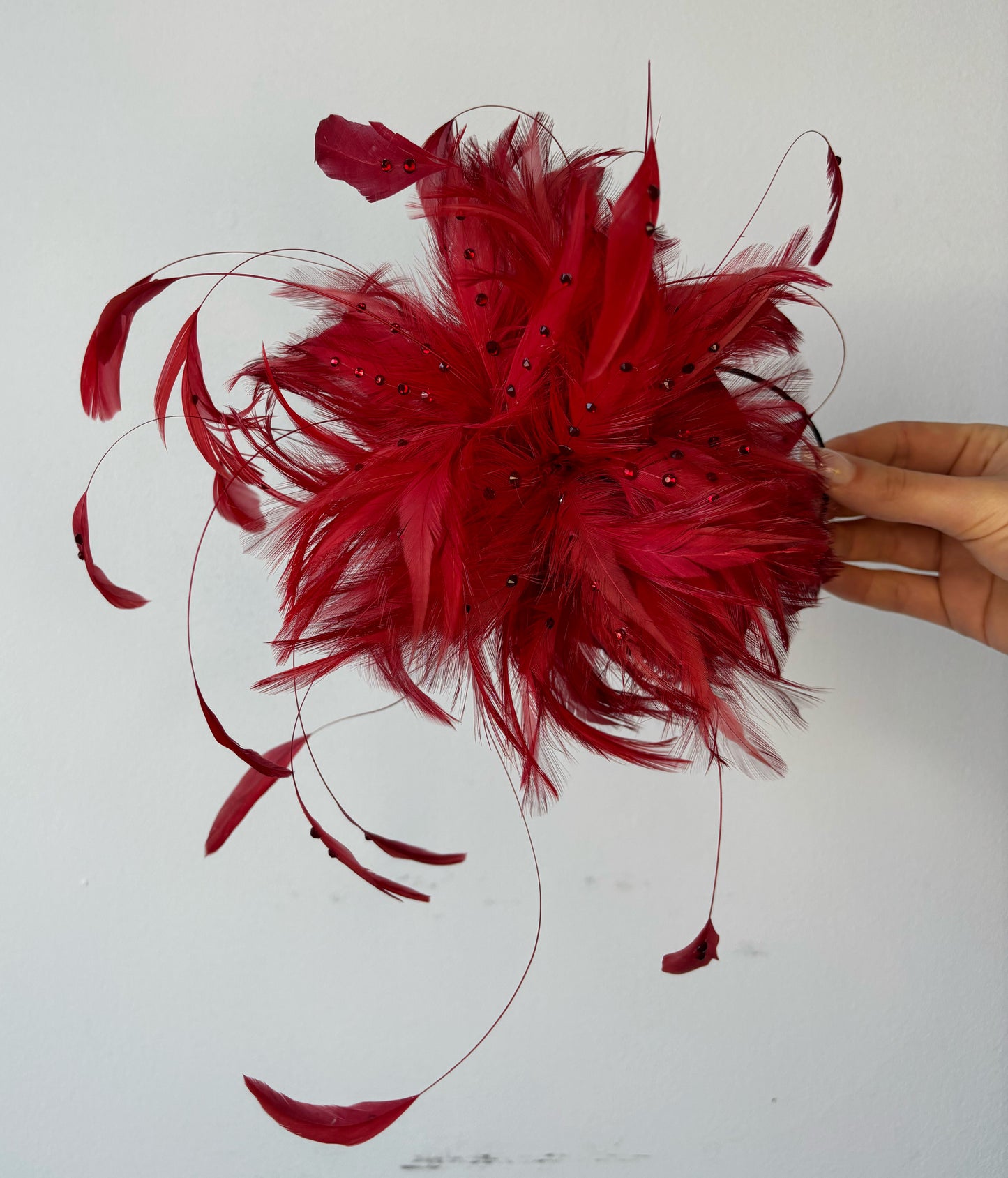 ASF Rhinestone & Feather Fascinator *verhuur*